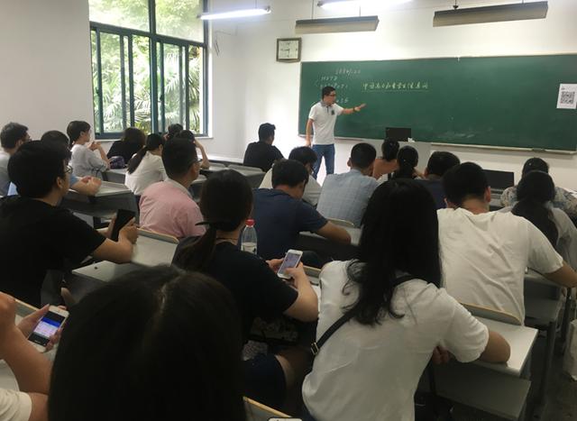 满分450 只要到达这个要求考100分就能拿到本科证书